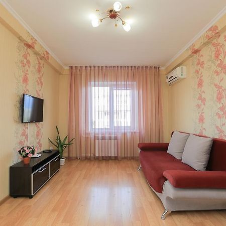 Apartment On Obolonskiy Prospect 12 Kiev Dış mekan fotoğraf