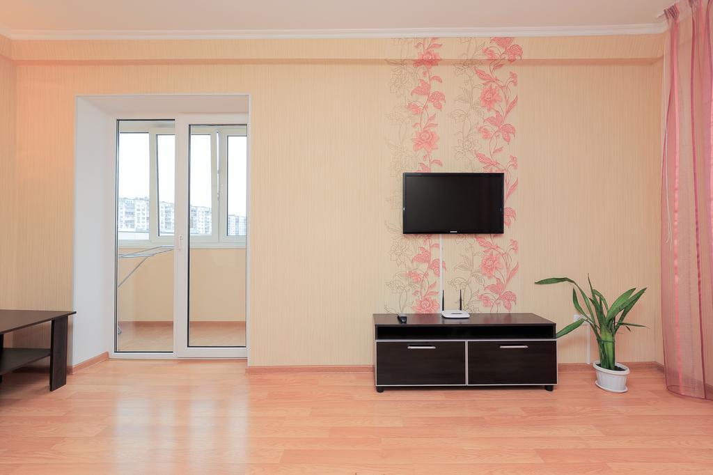 Apartment On Obolonskiy Prospect 12 Kiev Dış mekan fotoğraf