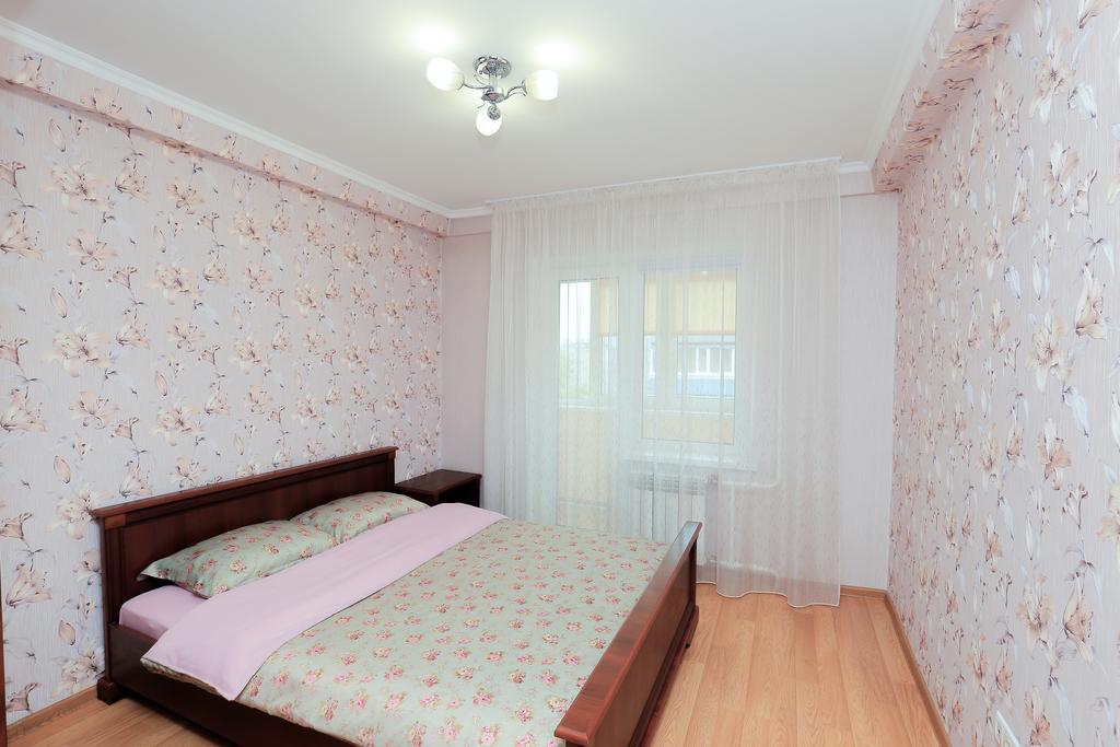 Apartment On Obolonskiy Prospect 12 Kiev Dış mekan fotoğraf